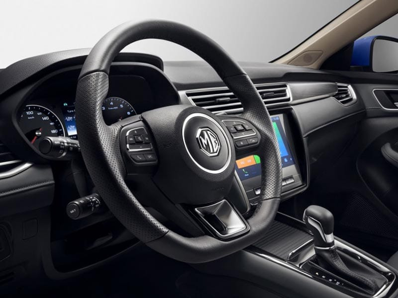 MG 5 vs Renault Taliant