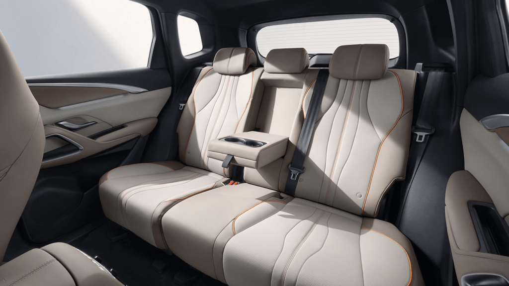 مقاعد BYD SEALION 5
