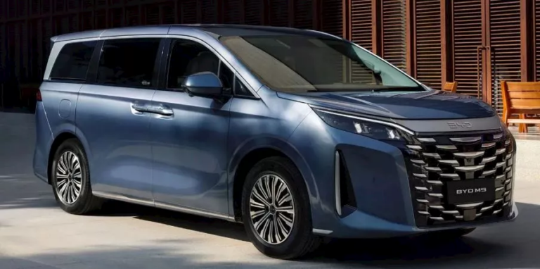 BYD M9